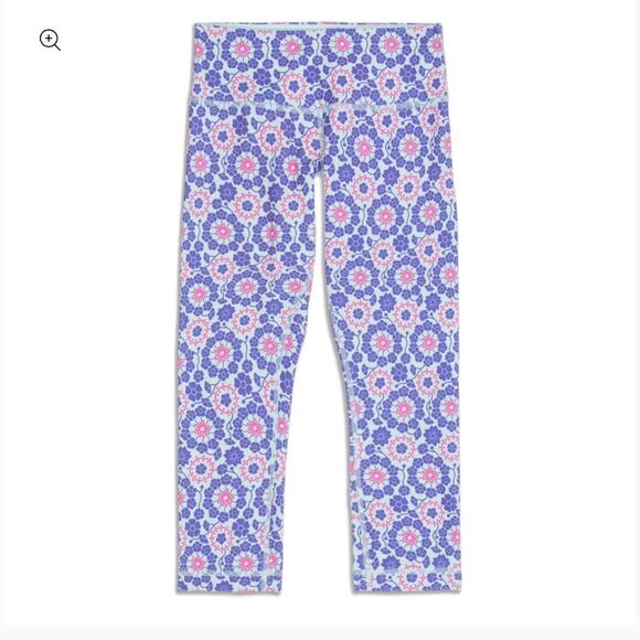 lululemon athletica Pants - Lululemon Wunder Under Crop | Twiggy Printed Size 6